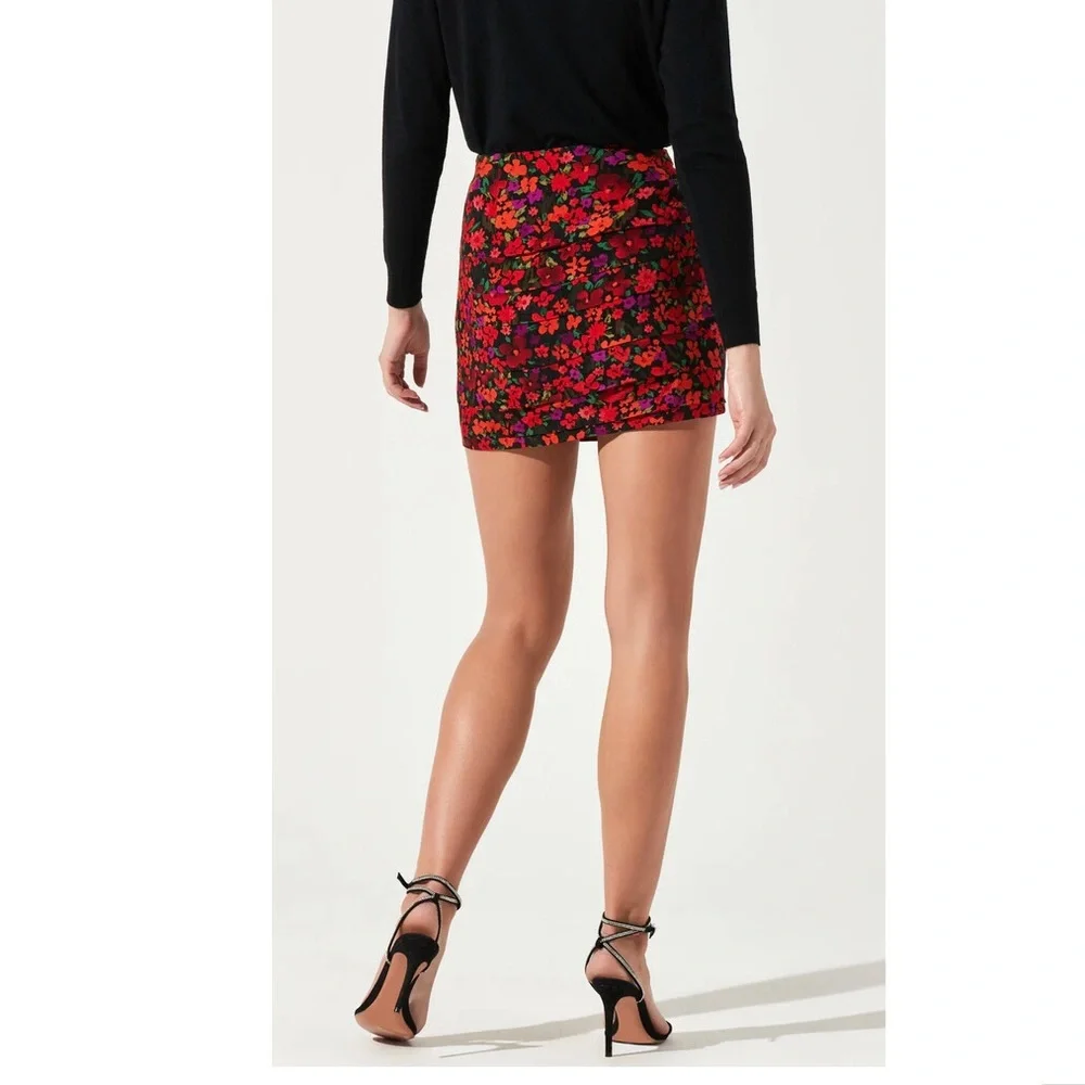 ASTR Waverly Skirt Medium